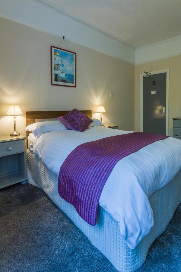 Relax At Rosscourt Guest House-Free On Site Parking (Adults Only) Борнмут Экстерьер фото