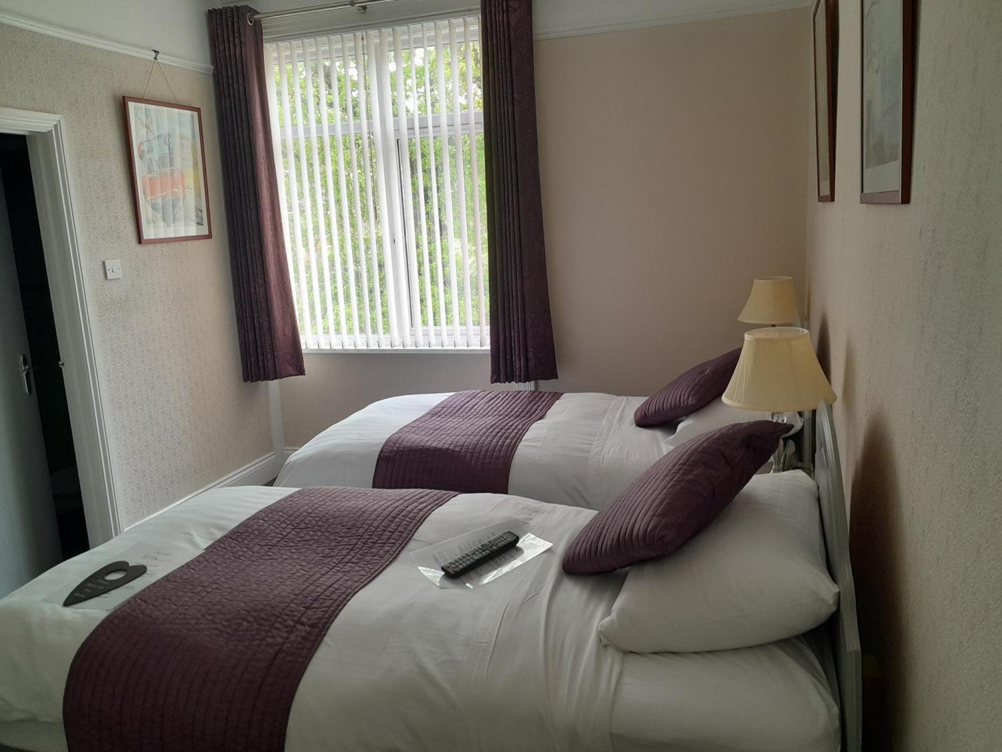 Relax At Rosscourt Guest House-Free On Site Parking (Adults Only) Борнмут Экстерьер фото